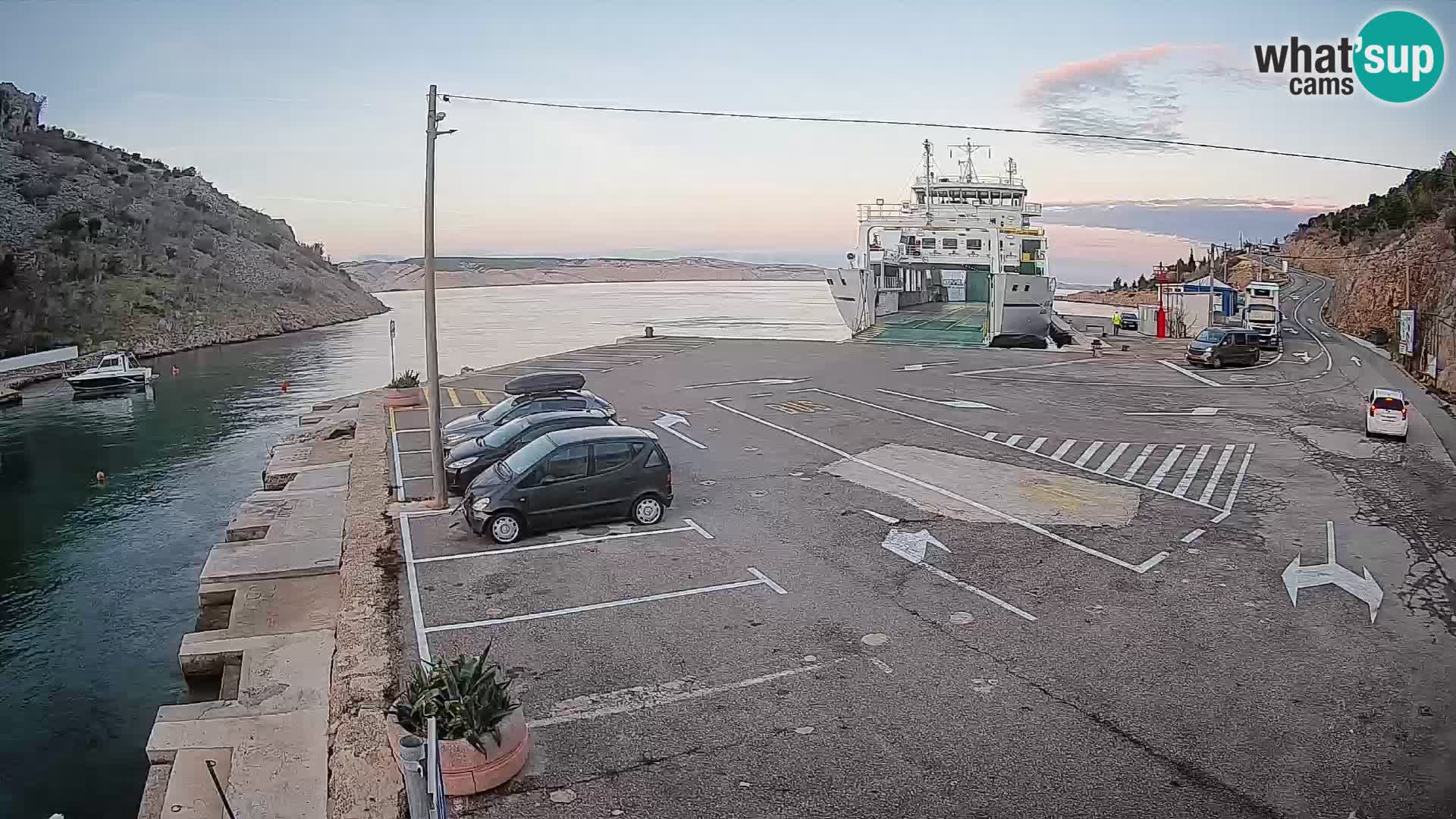 Webcam Fährhafen Prizna – zur Insel Pag