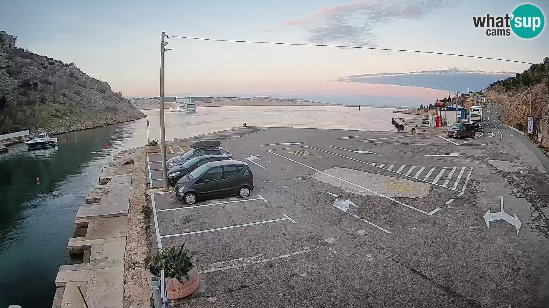 Webcam port de ferry de Prizna – vers l’île de Pag
