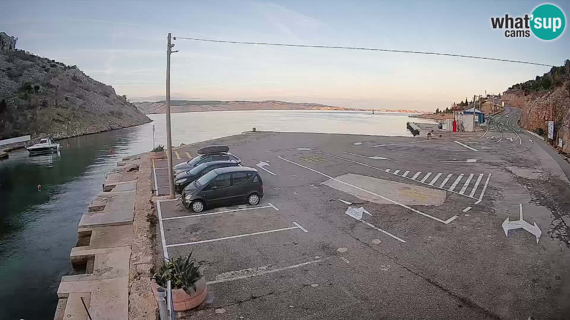 Webcam Prizna ferry port to Pag island