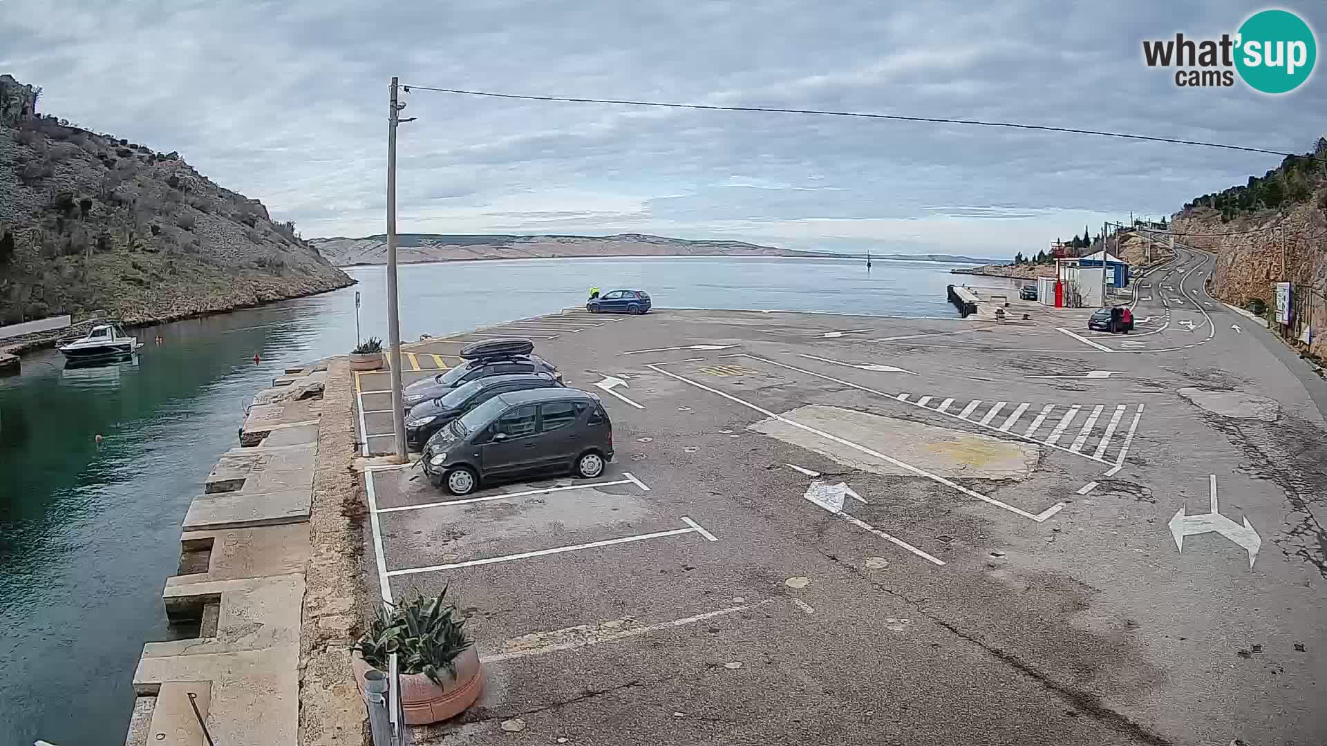 Web kamera trajektna luka Prizna – prema otoku Pag