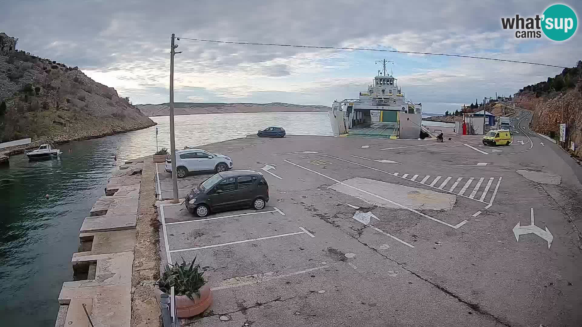 Web kamera trajektna luka Prizna – prema otoku Pag