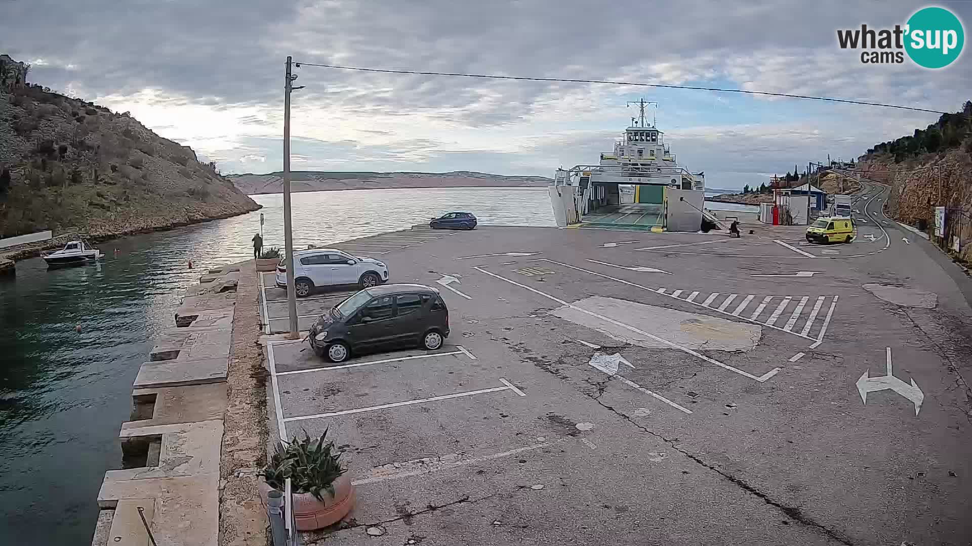Webcam Prizna ferry port to Pag island
