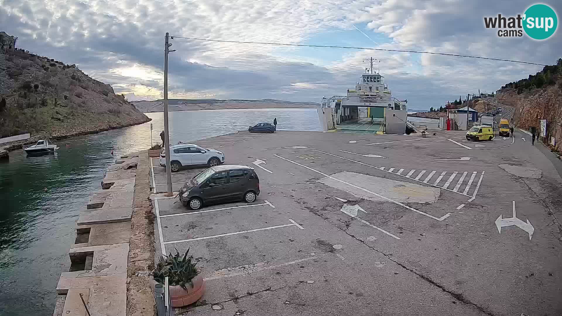 Webcam Prizna ferry port to Pag island
