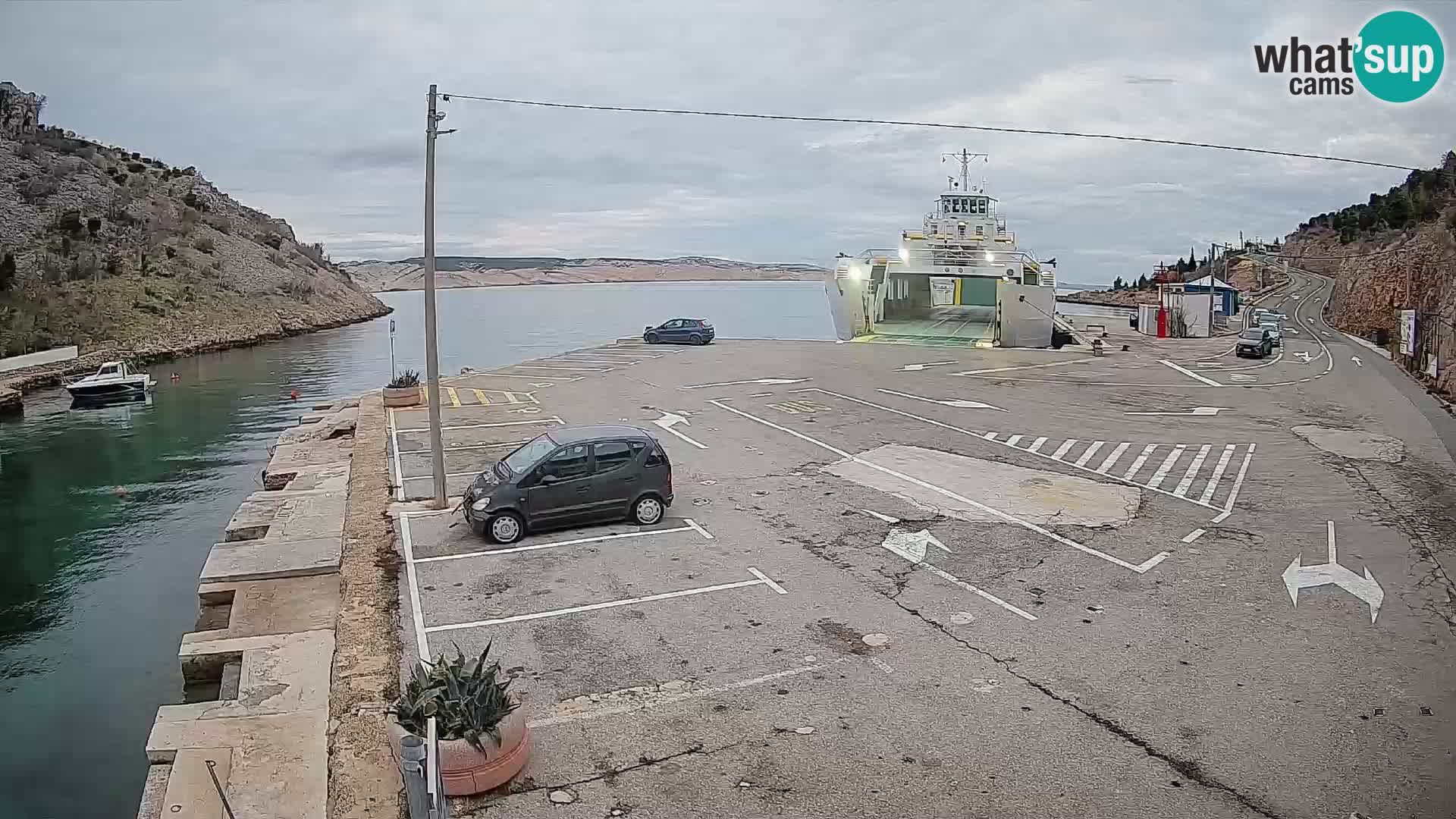 Webcam Prizna ferry port to Pag island