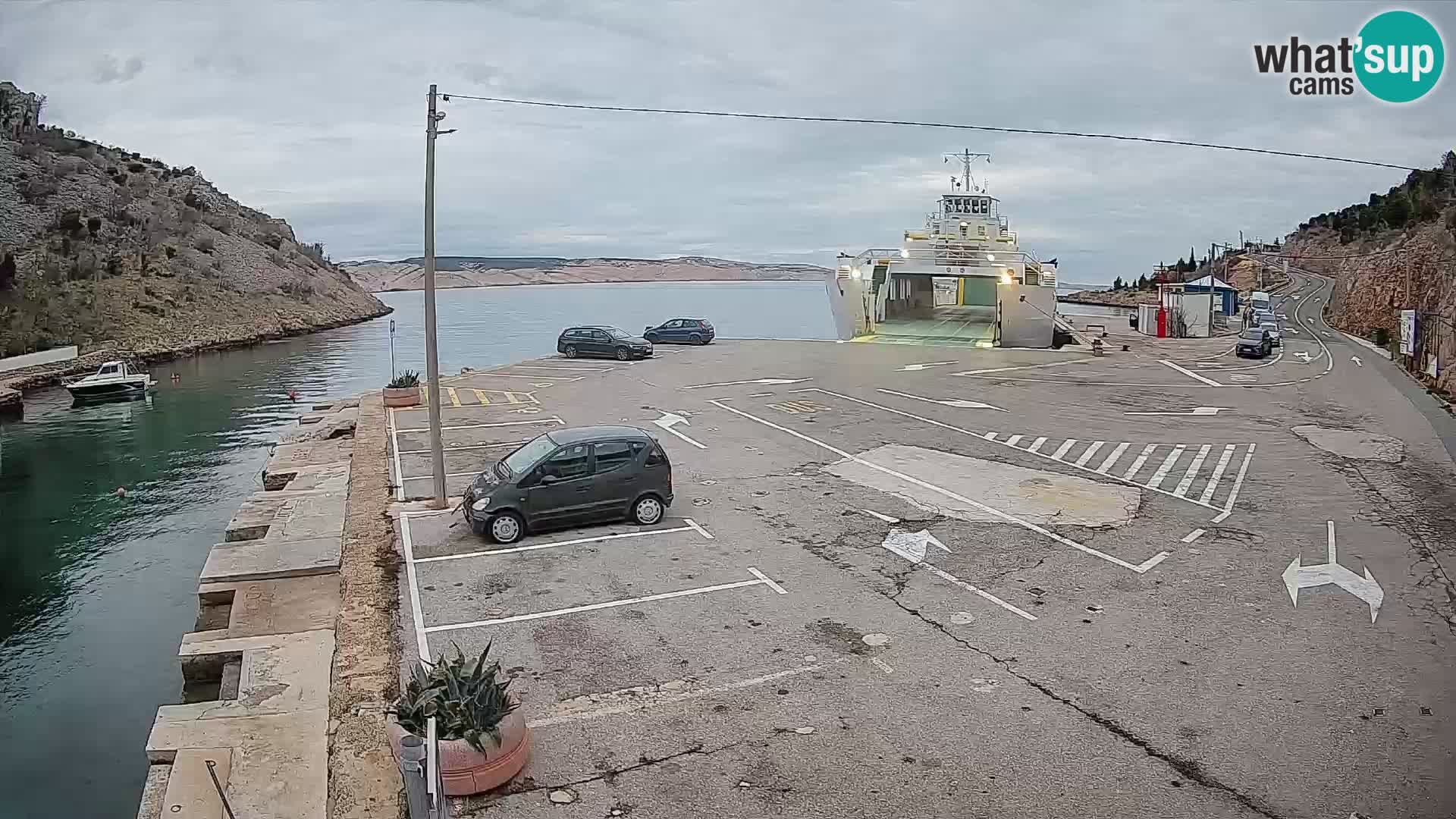 Webcam Prizna ferry port to Pag island