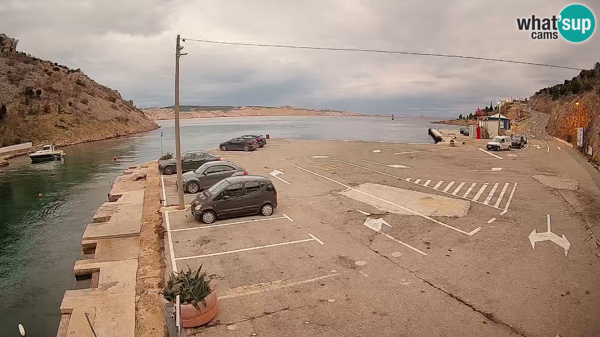Webcam Prizna ferry port to Pag island