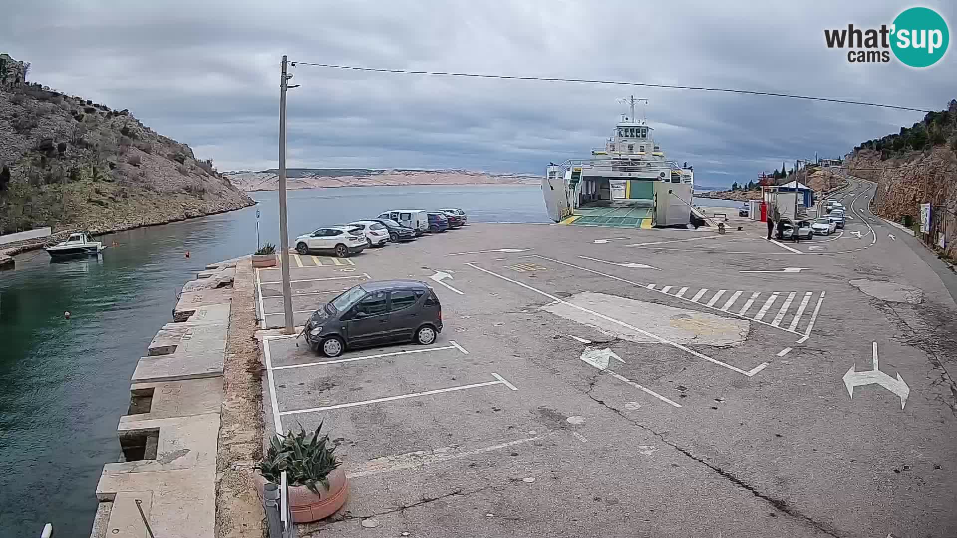 Webcam port de ferry de Prizna – vers l’île de Pag