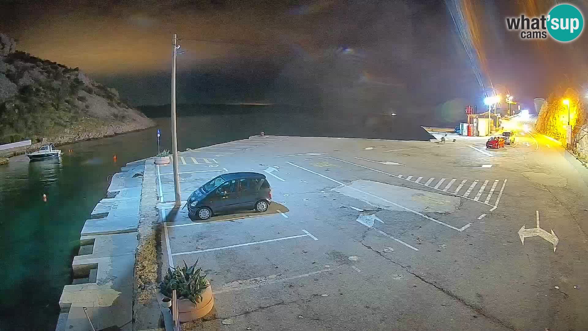 Web kamera trajektna luka Prizna – prema otoku Pag