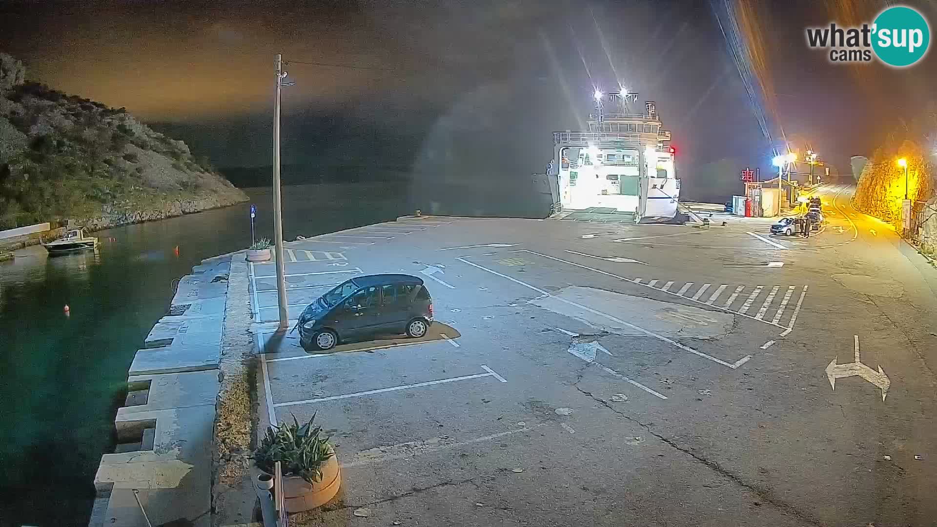 Web kamera trajektna luka Prizna – prema otoku Pag