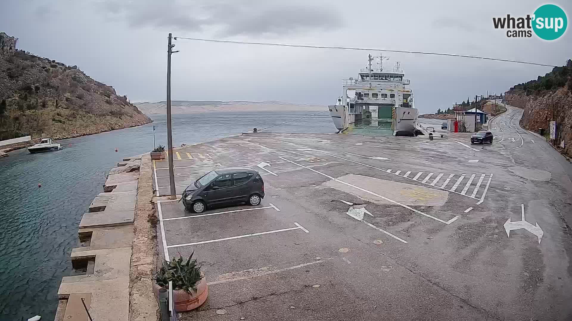 Webcam port de ferry de Prizna – vers l’île de Pag