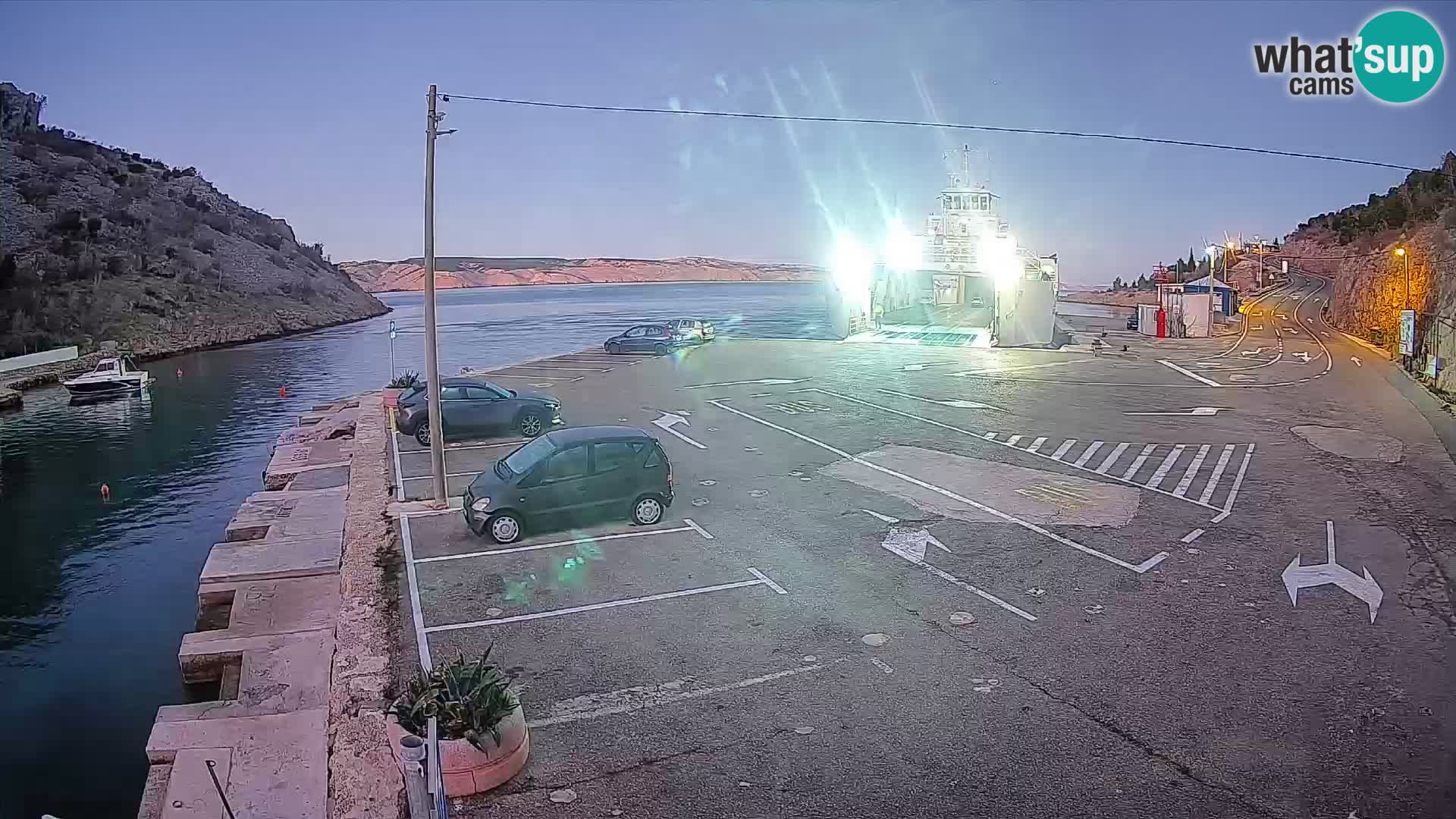 Webcam Fährhafen Prizna – zur Insel Pag