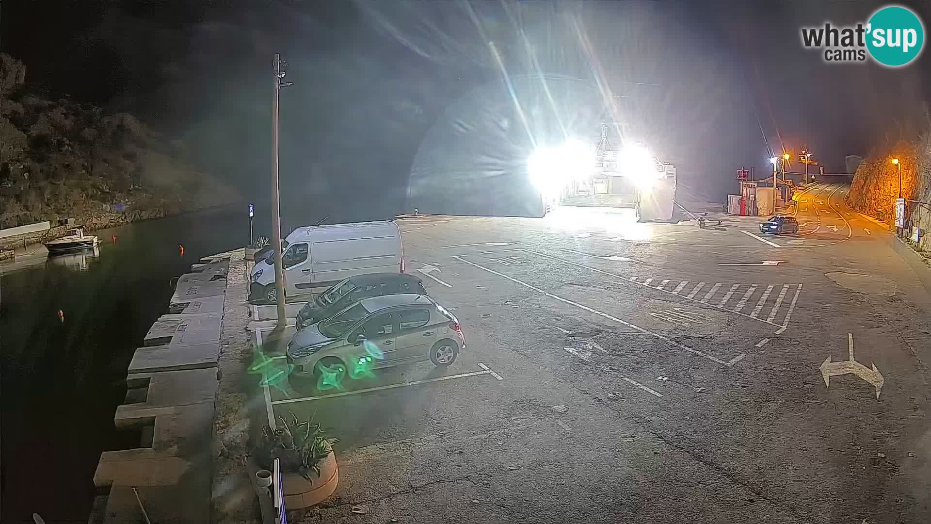 Webcam del puerto de ferris de Prizna – hacia la isla de Pag