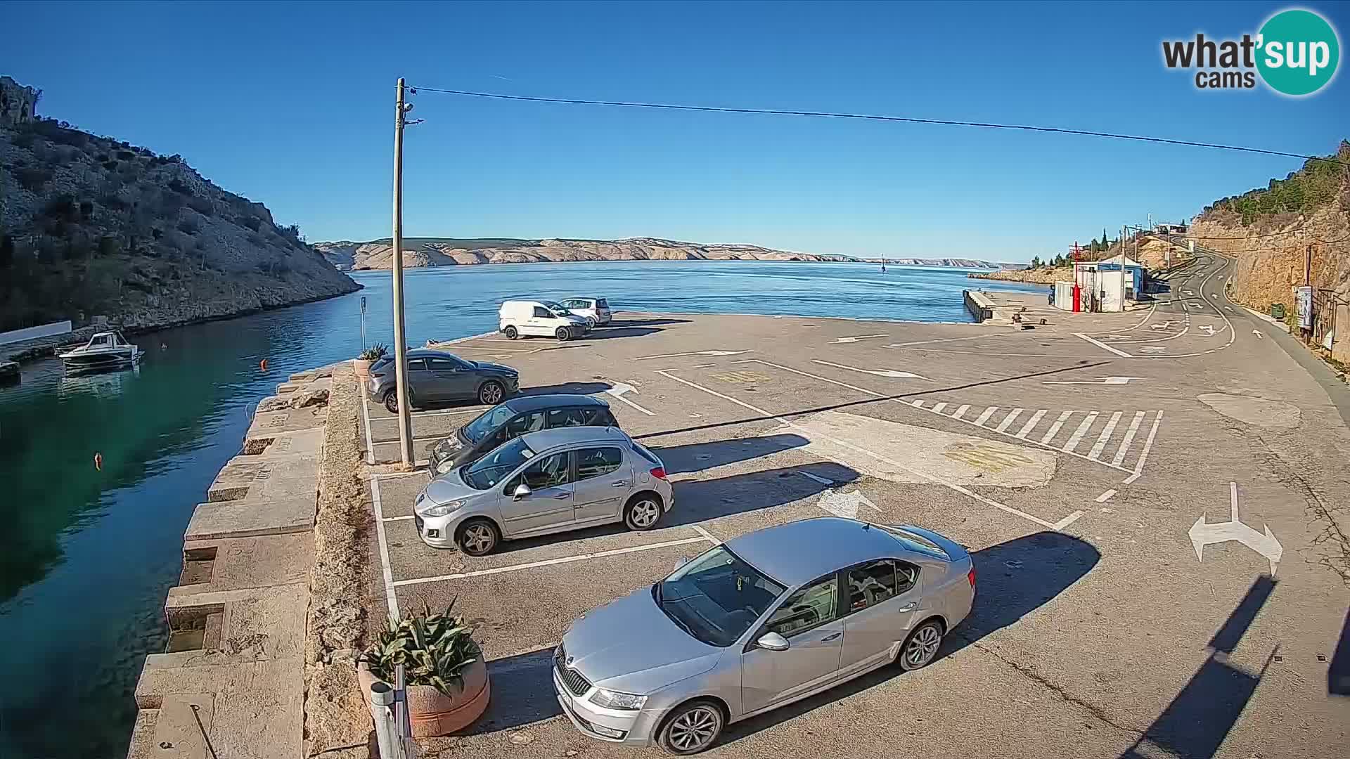 Webcam port de ferry de Prizna – vers l’île de Pag