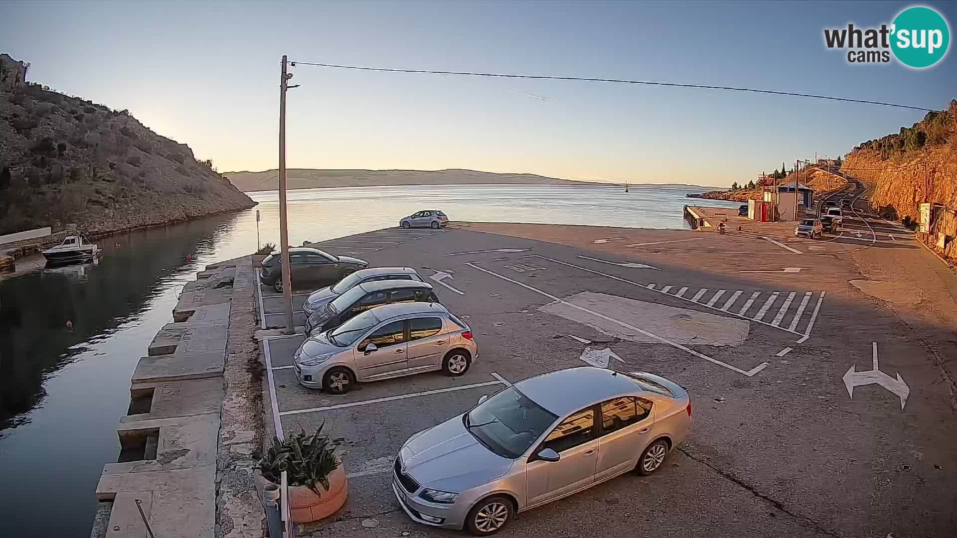 Webcam Prizna ferry port to Pag island