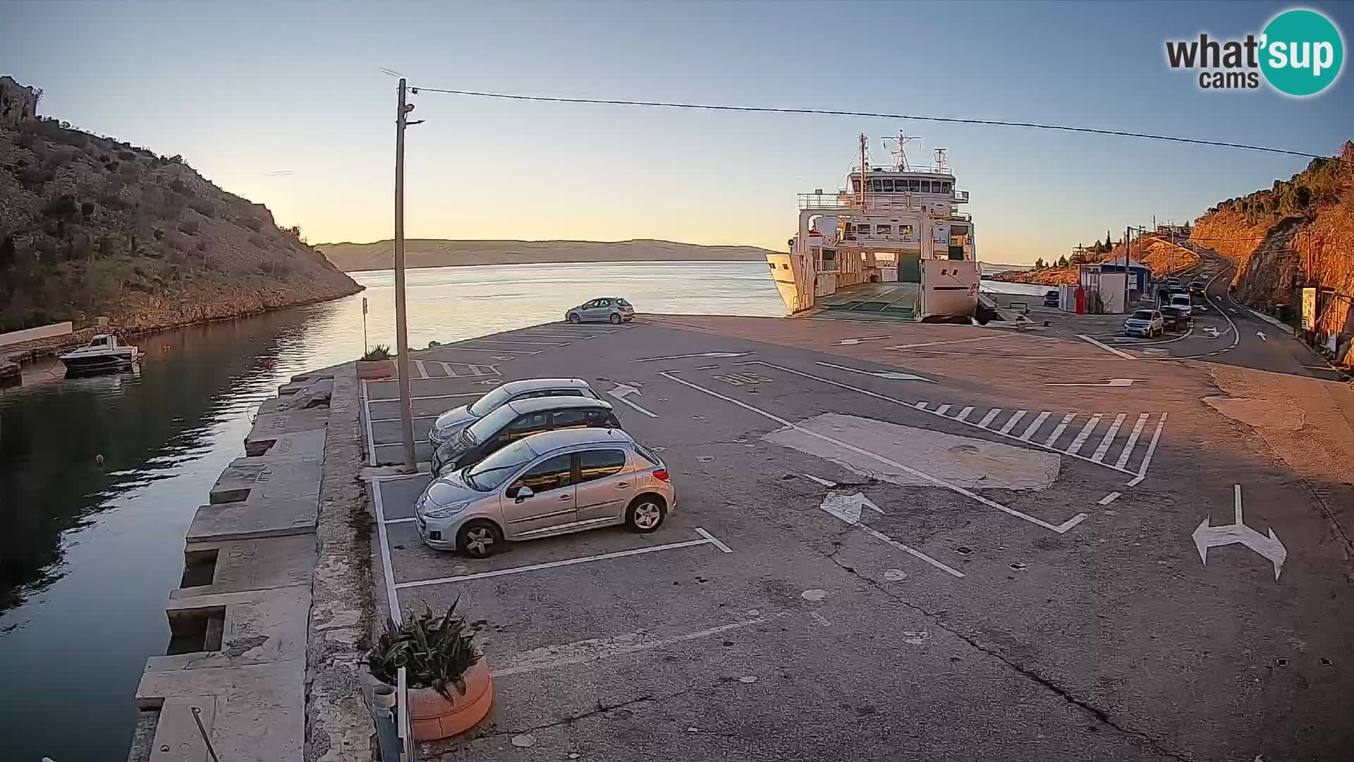 Webcam Fährhafen Prizna – zur Insel Pag