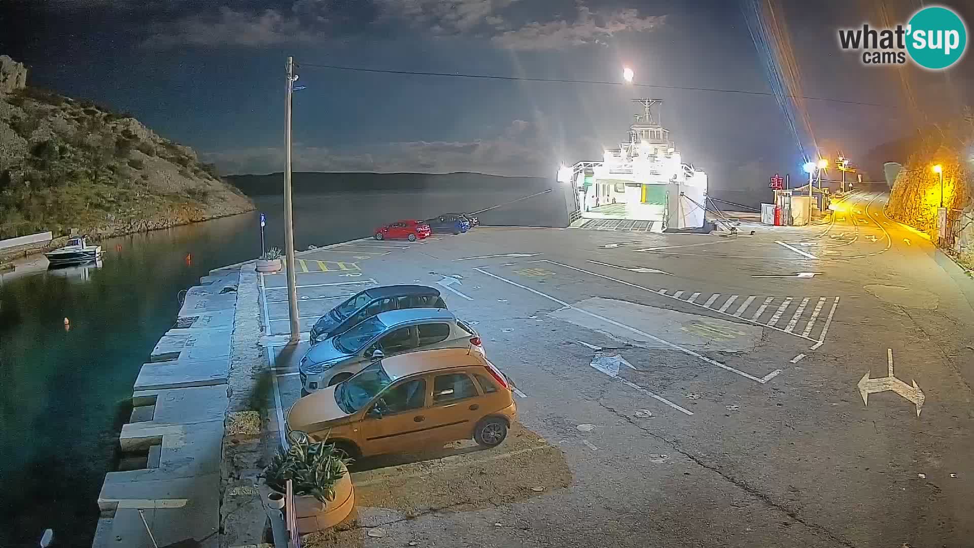 Web kamera trajektna luka Prizna – prema otoku Pag