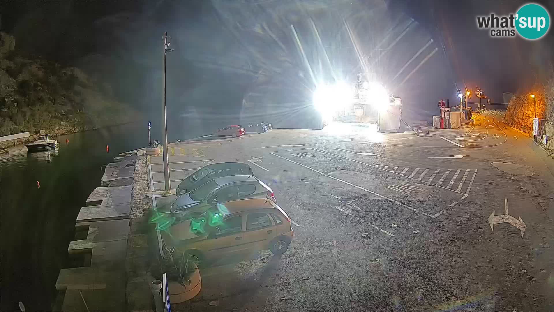 Webcam del puerto de ferris de Prizna – hacia la isla de Pag