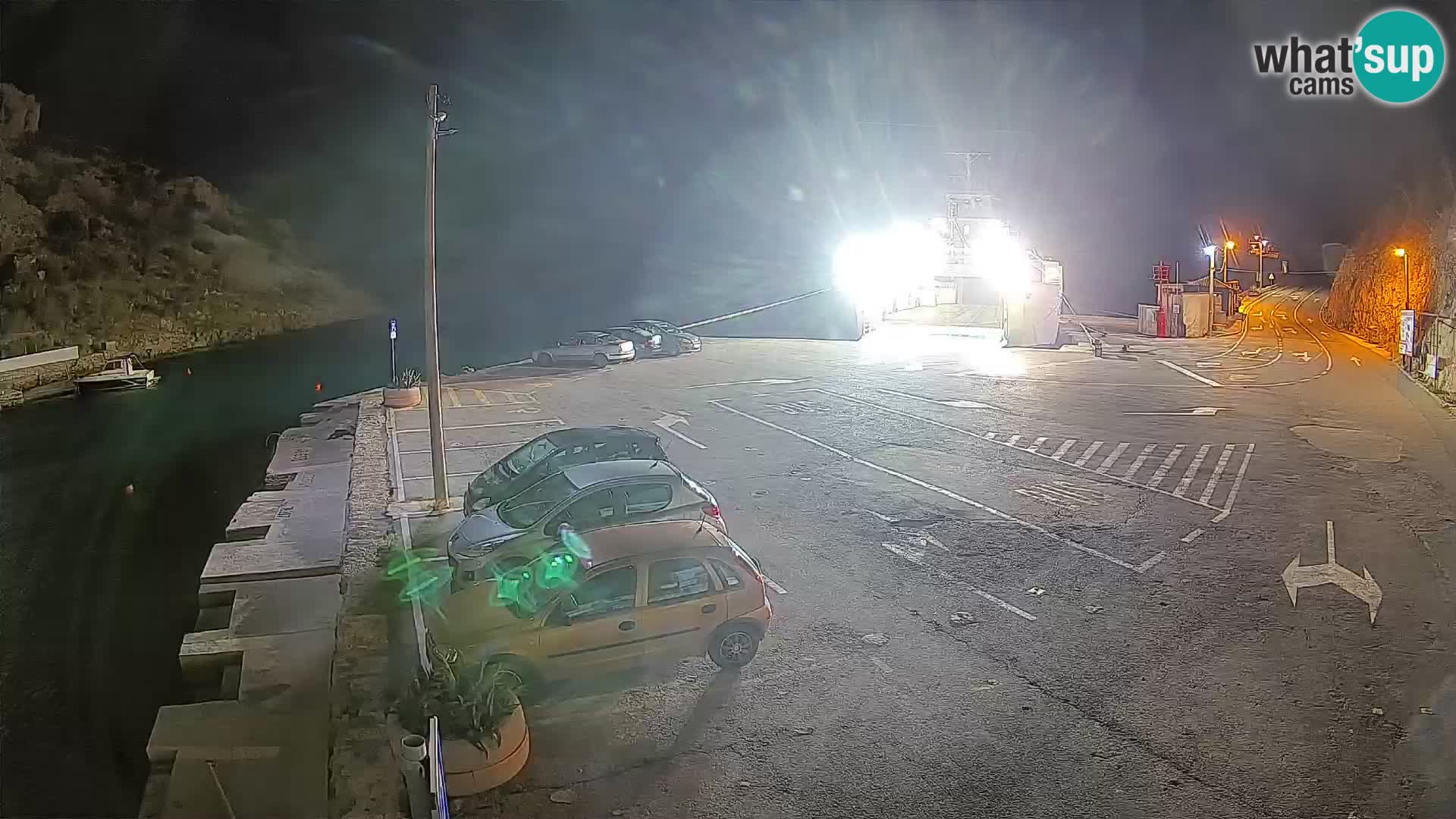 Webcam del puerto de ferris de Prizna – hacia la isla de Pag