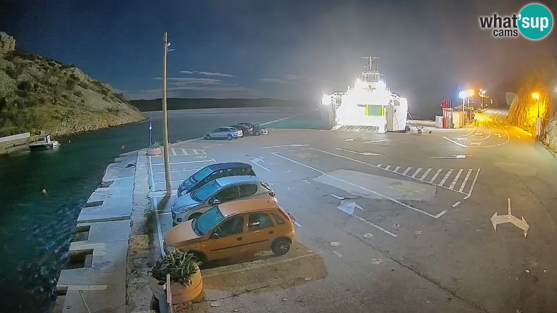 Web kamera trajektna luka Prizna – prema otoku Pag