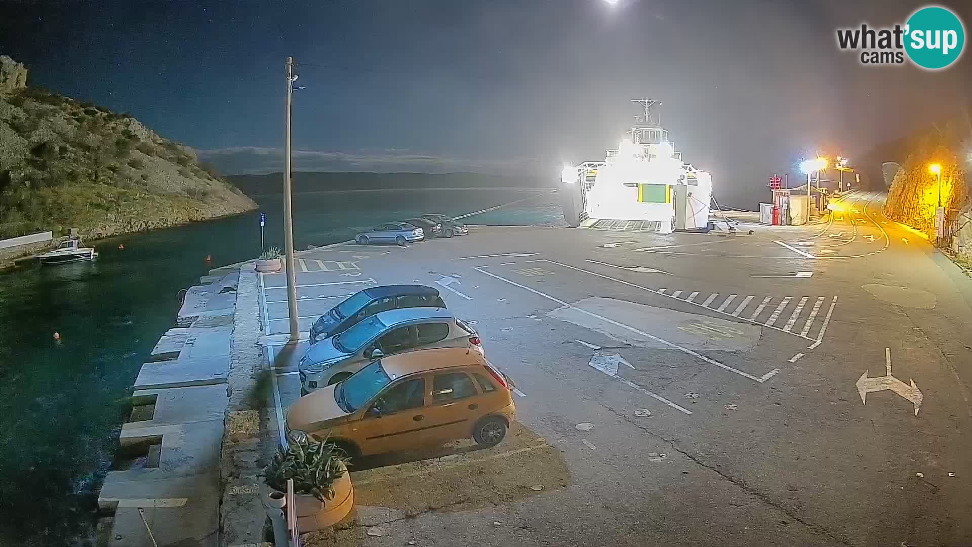 Web kamera trajektna luka Prizna – prema otoku Pag