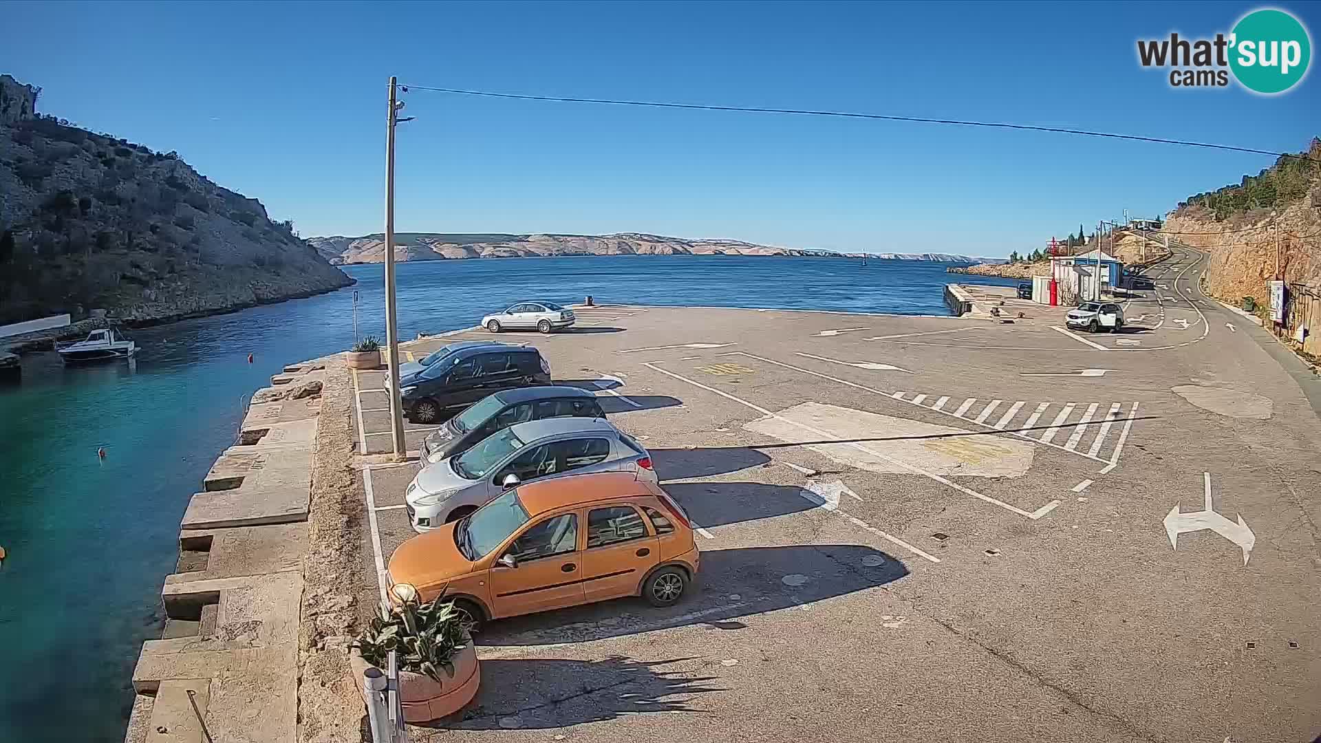 Webcam del puerto de ferris de Prizna – hacia la isla de Pag