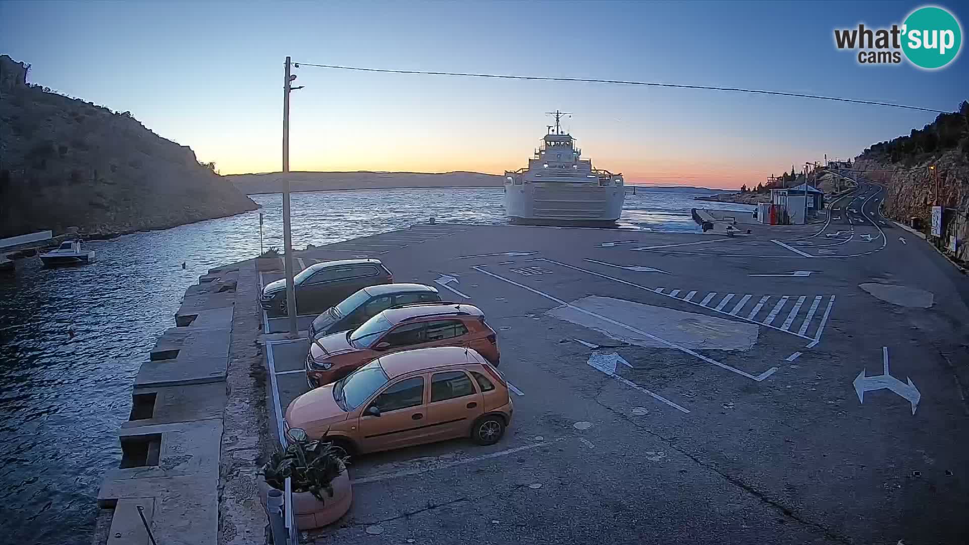 Webcam Prizna ferry port to Pag island