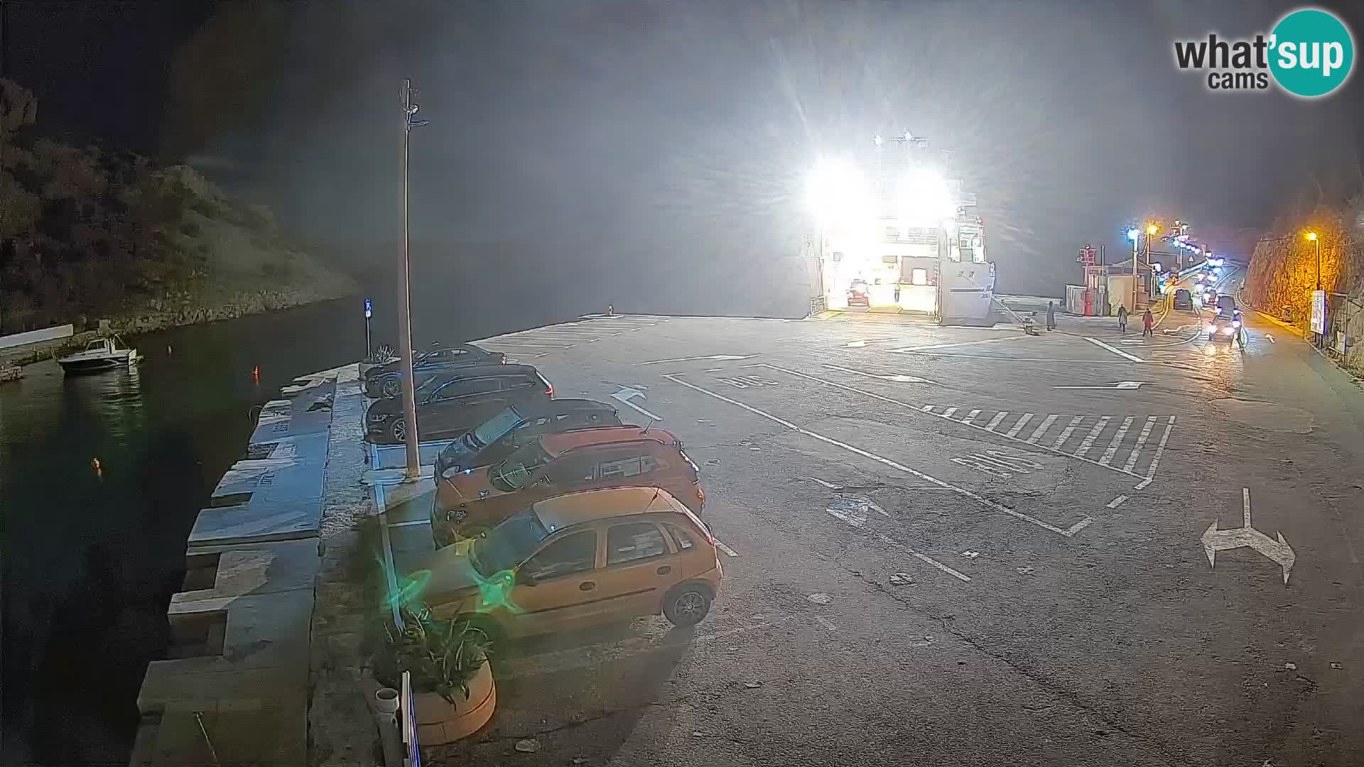 Web kamera trajektna luka Prizna – prema otoku Pag