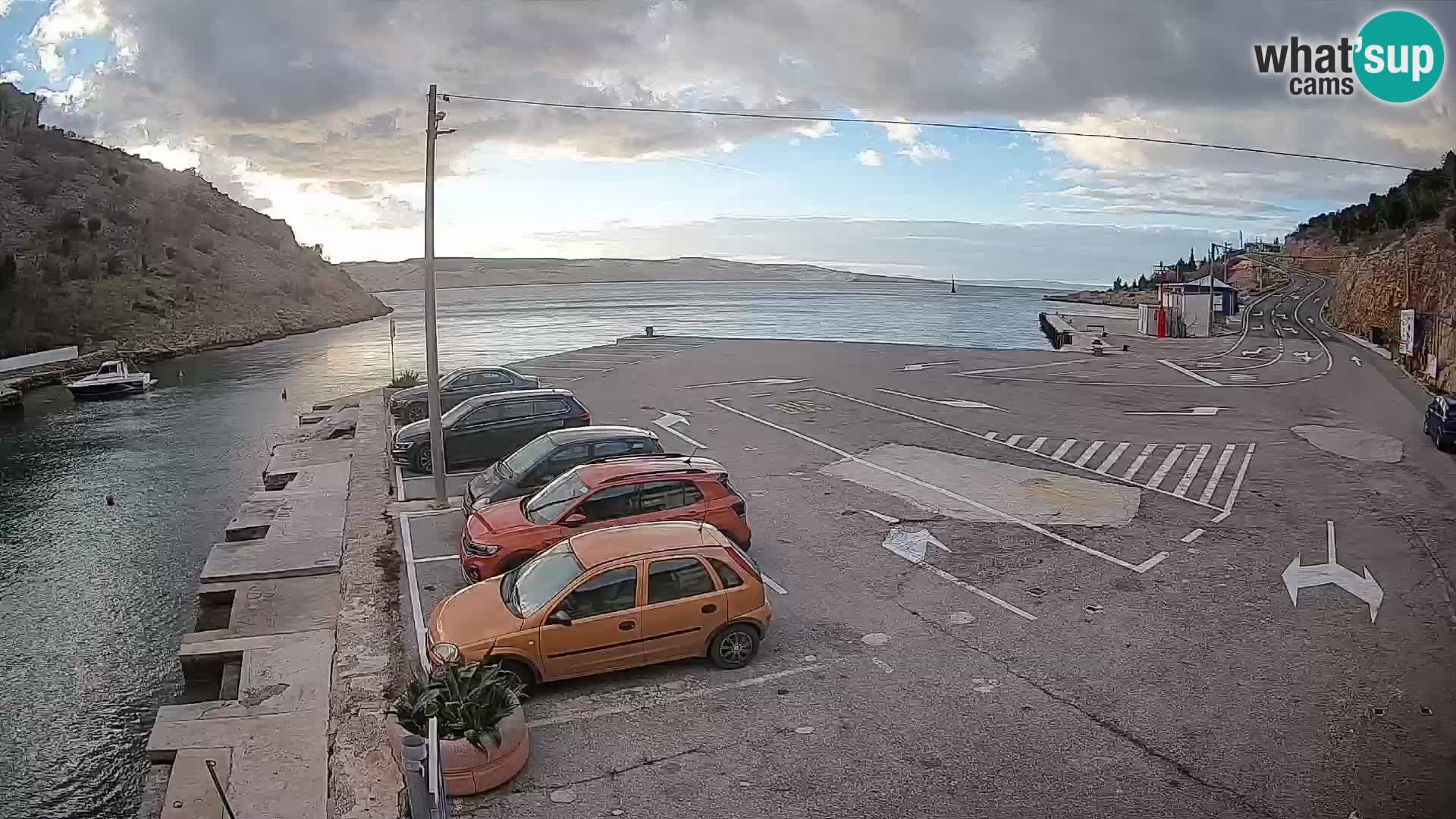 Webcam Prizna ferry port to Pag island