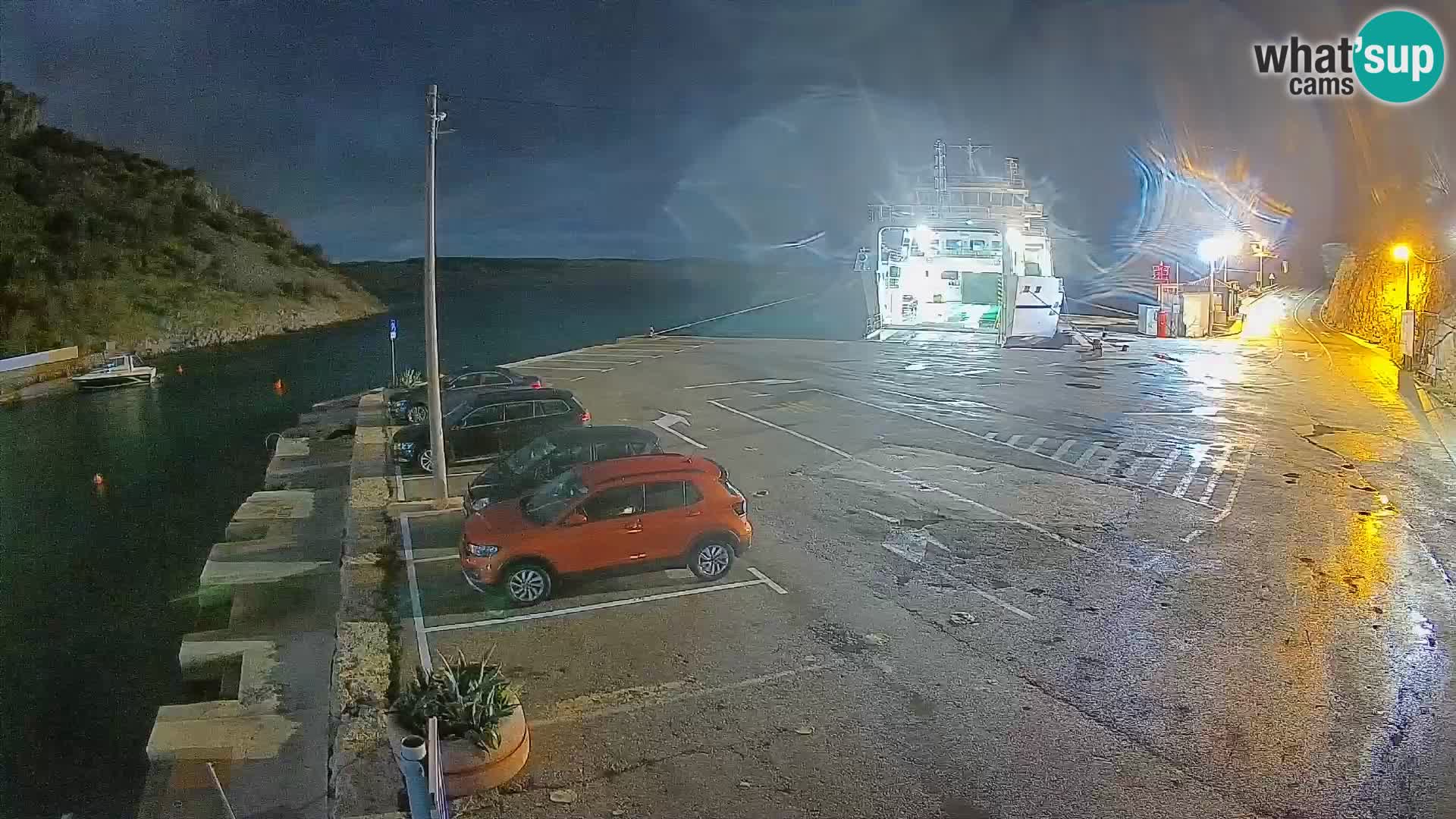 Web kamera trajektna luka Prizna – prema otoku Pag