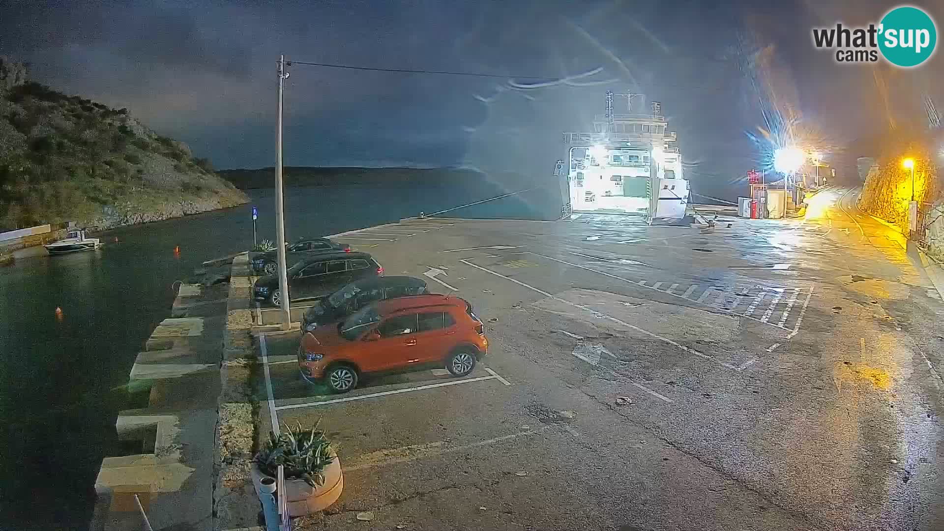 Web kamera trajektna luka Prizna – prema otoku Pag