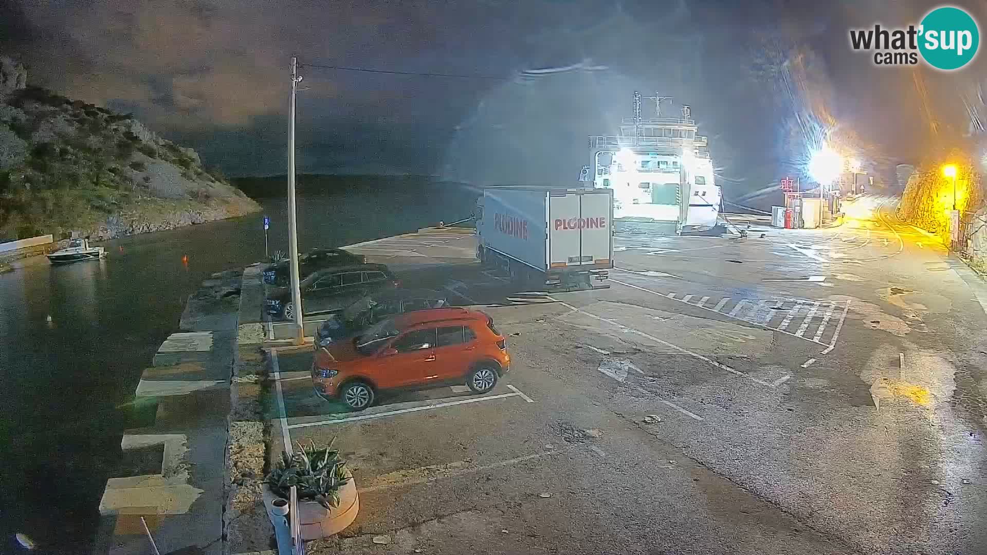 Webcam del puerto de ferris de Prizna – hacia la isla de Pag