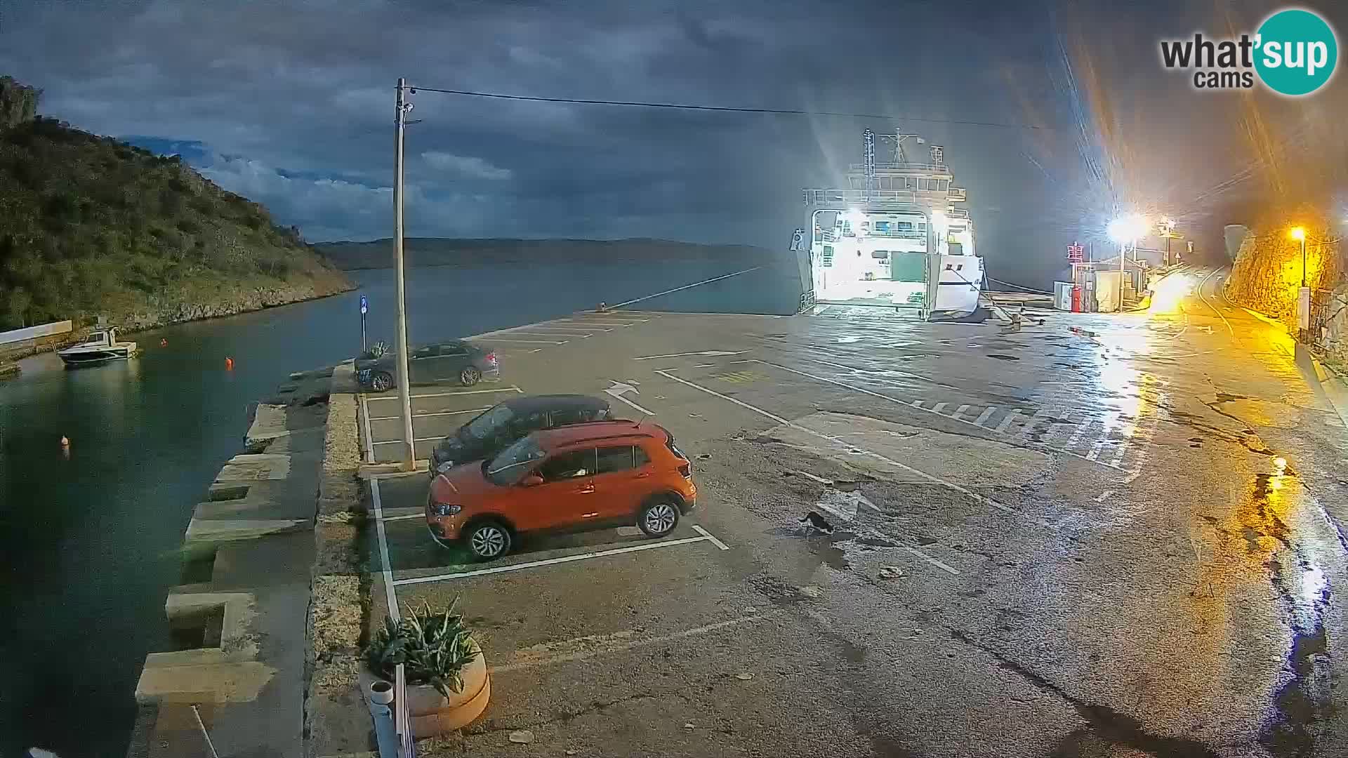 Web kamera trajektna luka Prizna – prema otoku Pag