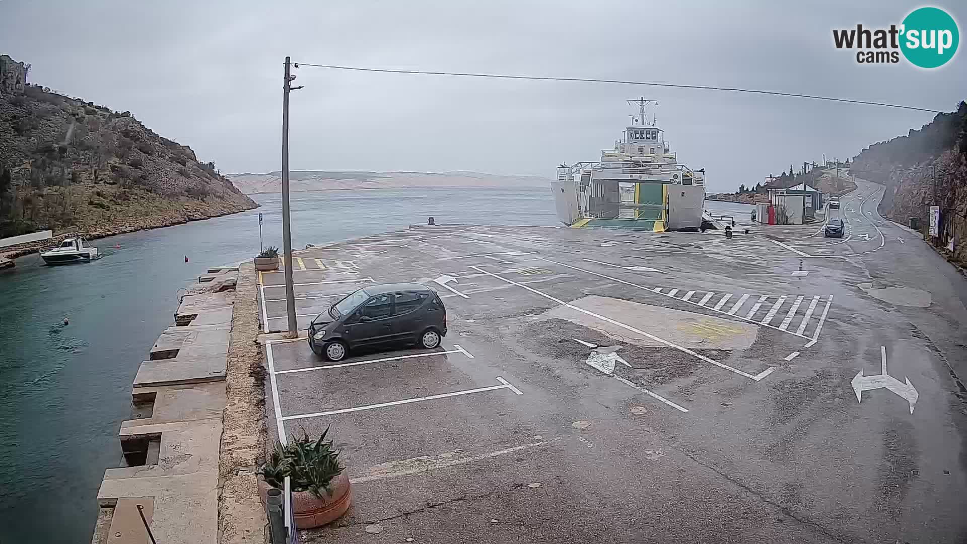 Webcam Prizna ferry port to Pag island