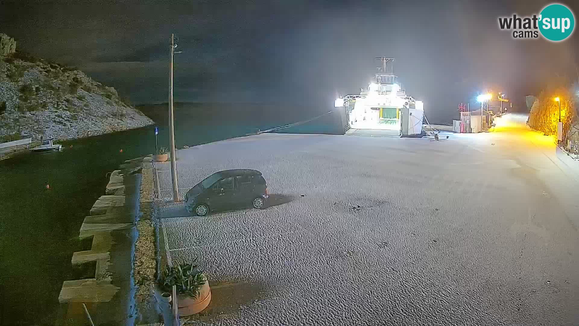 Web kamera trajektna luka Prizna – prema otoku Pag