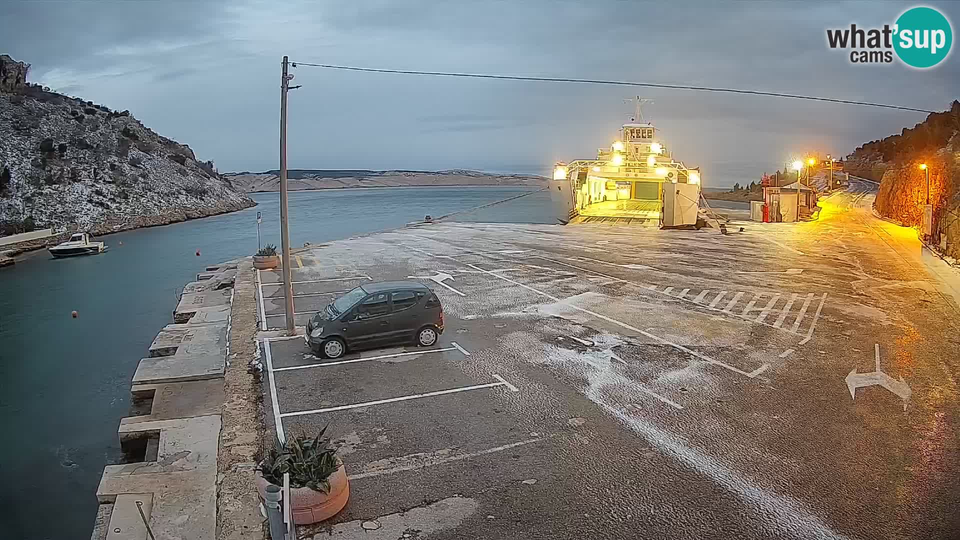 Webcam Prizna ferry port to Pag island