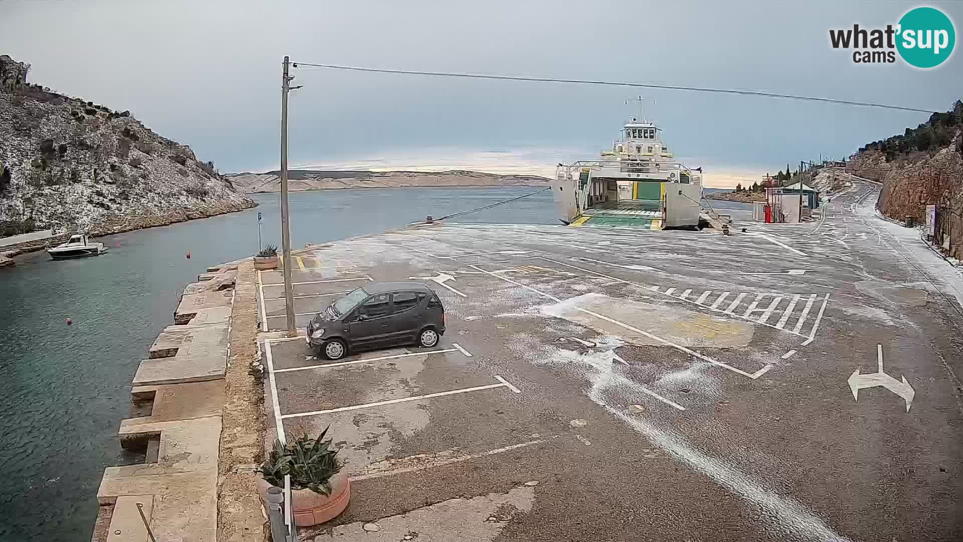 Webcam Prizna ferry port to Pag island