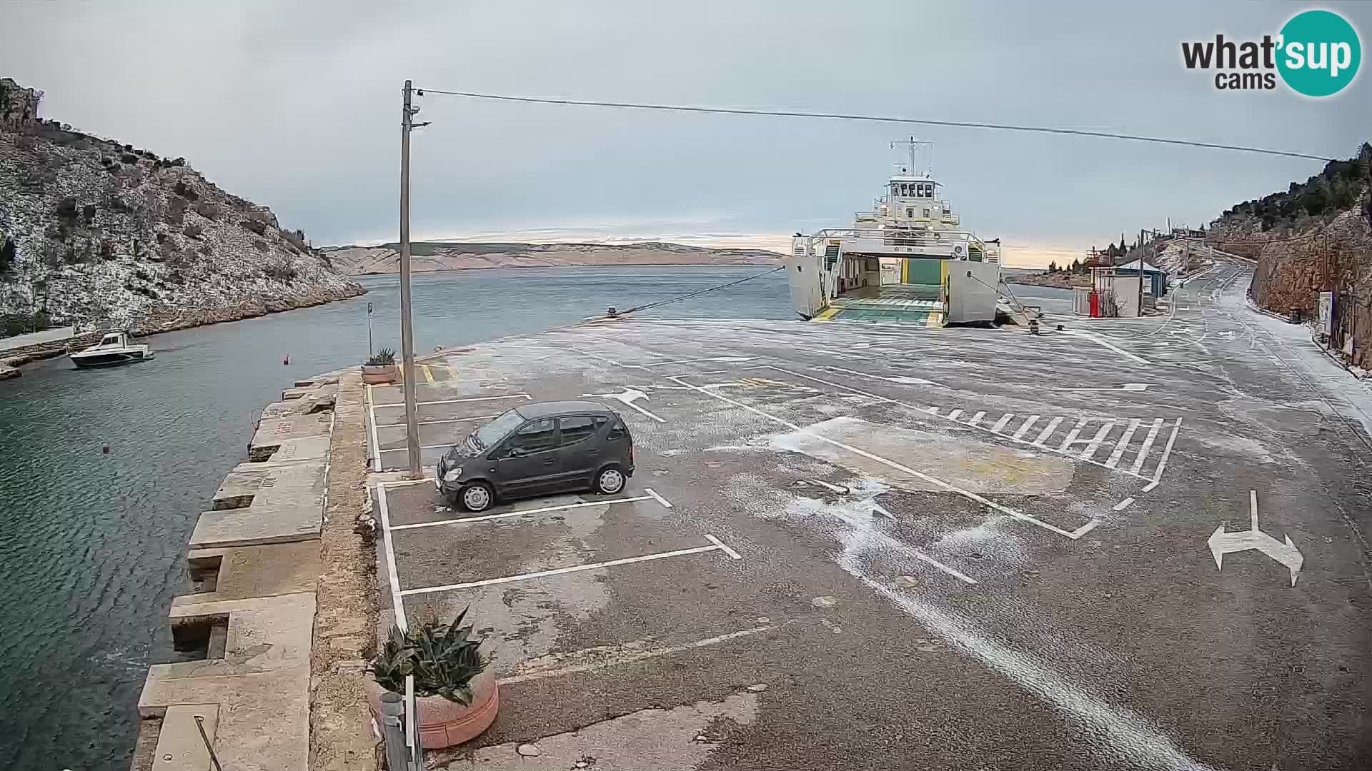 Webcam Prizna ferry port to Pag island