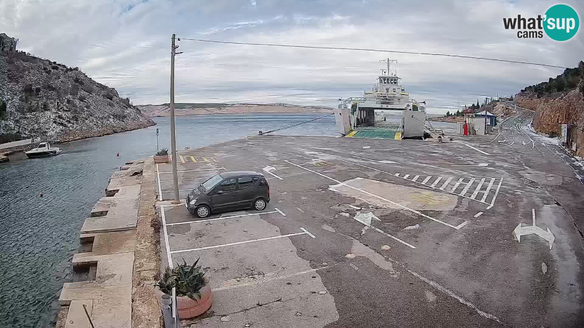 Webcam Prizna ferry port to Pag island