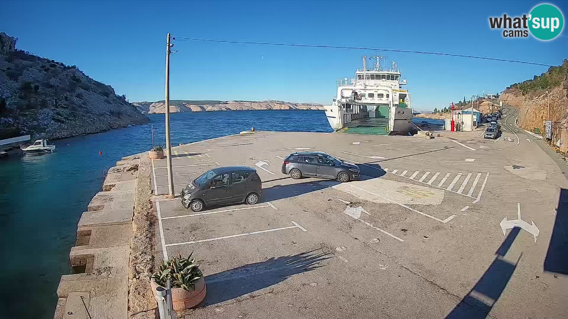 Webcam Prizna ferry port to Pag island