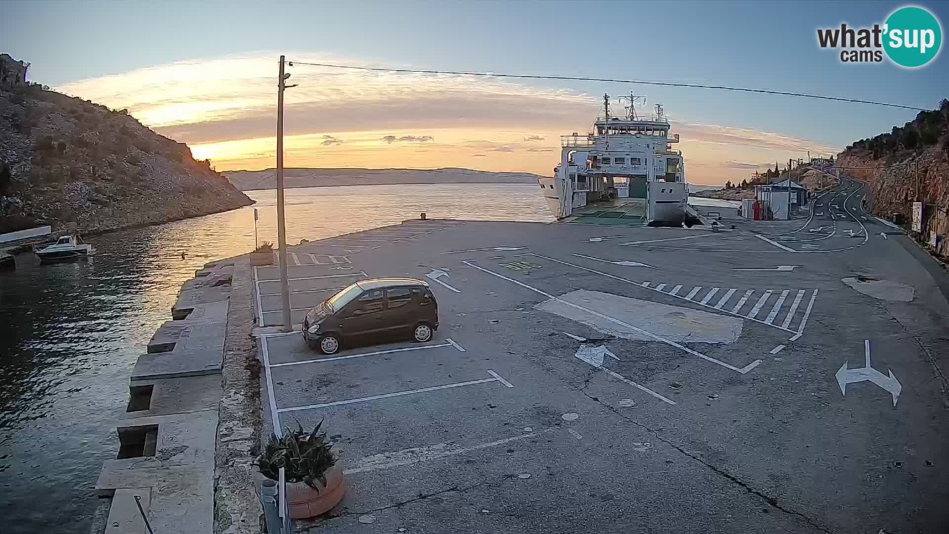 Webcam Prizna ferry port to Pag island