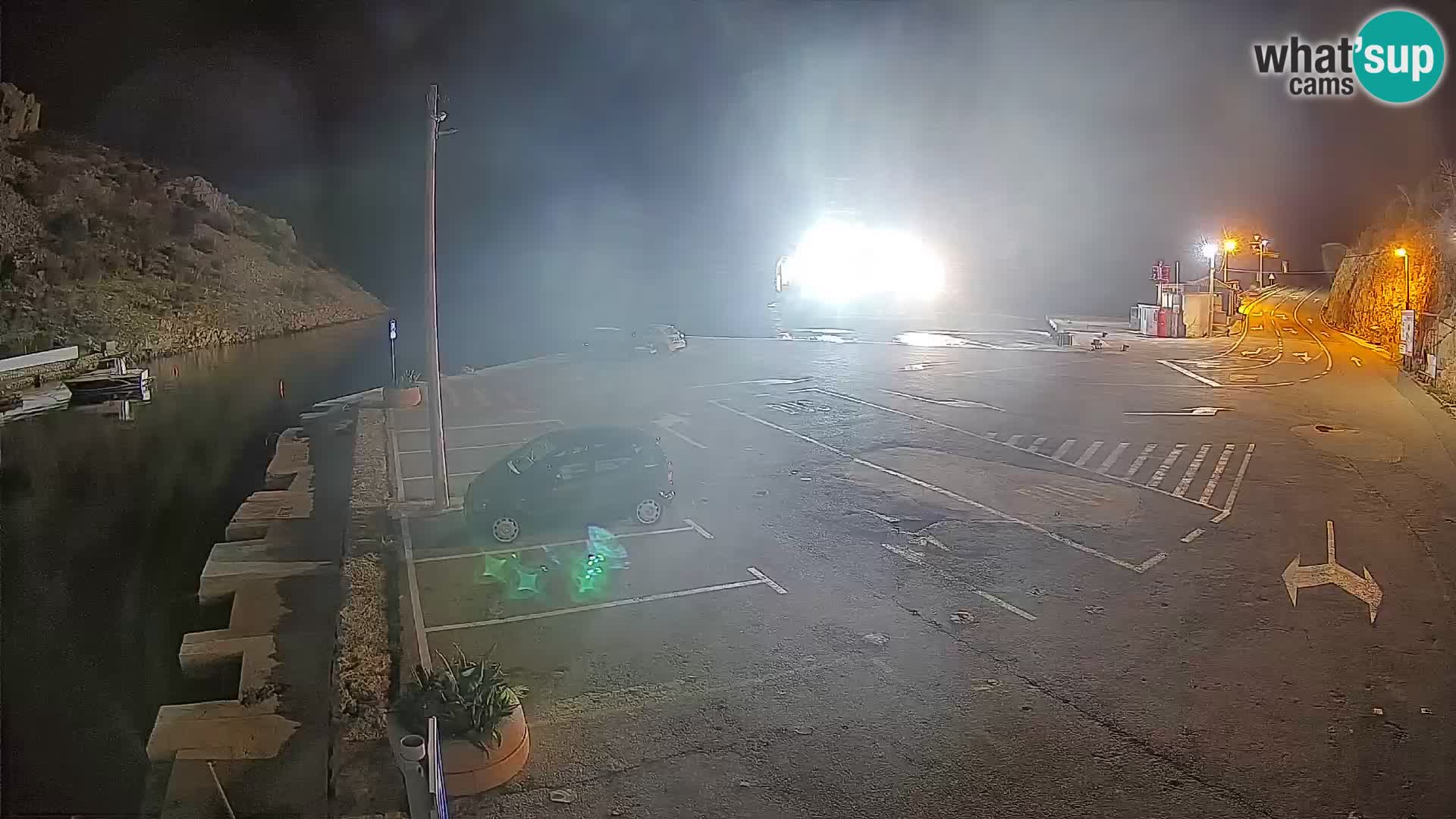 Webcam del puerto de ferris de Prizna – hacia la isla de Pag