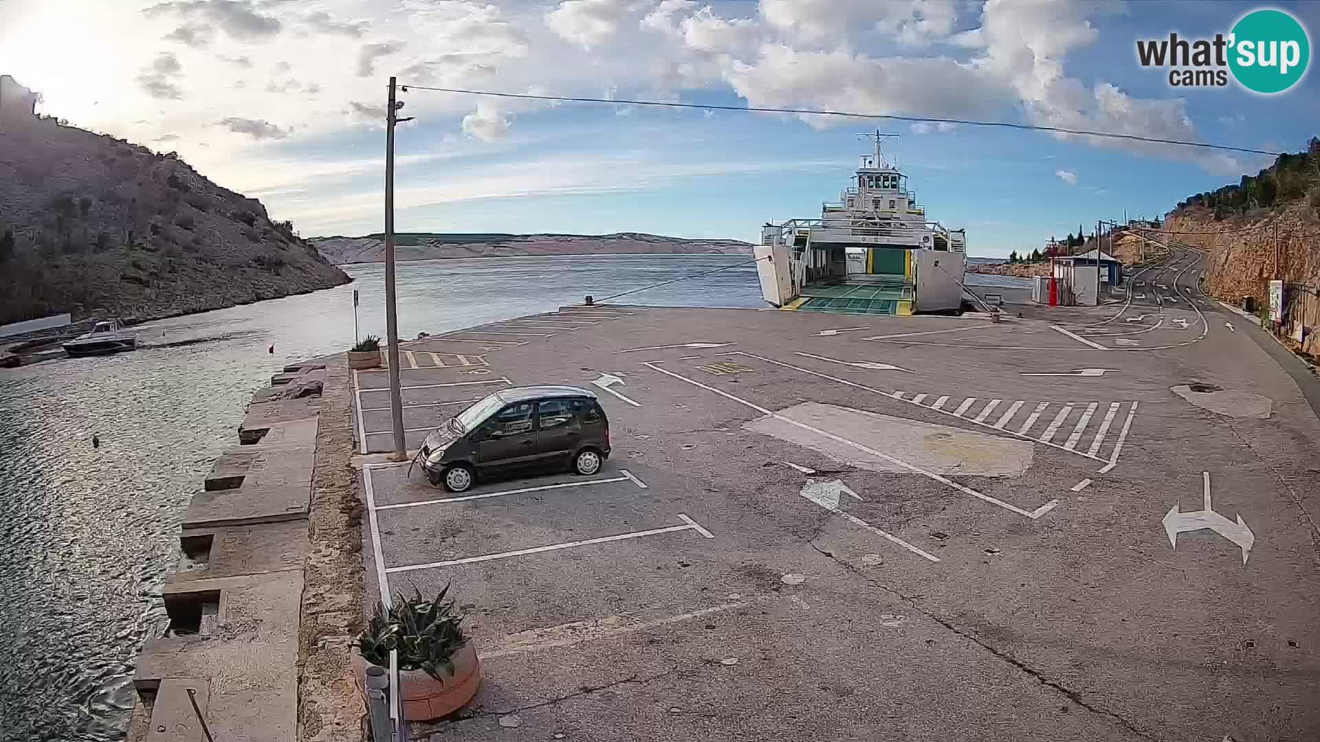 Webcam Prizna ferry port to Pag island
