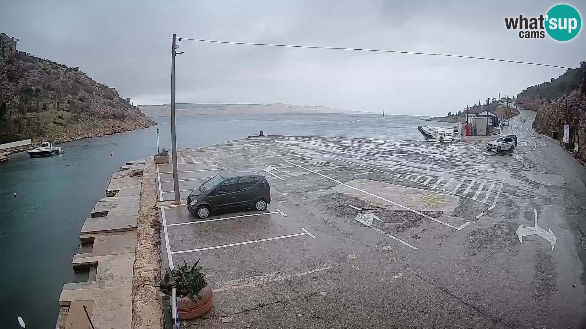 Webcam del puerto de ferris de Prizna – hacia la isla de Pag