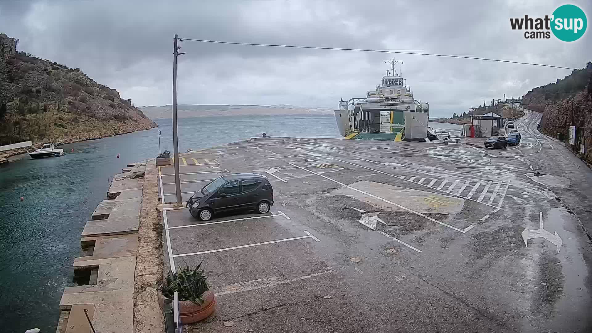 Webcam Prizna ferry port to Pag island