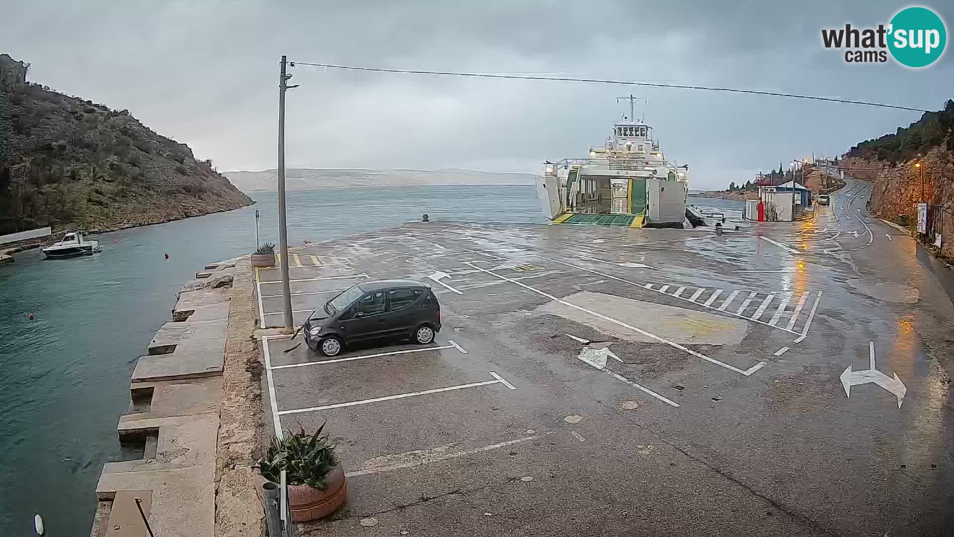 Webcam Prizna ferry port to Pag island