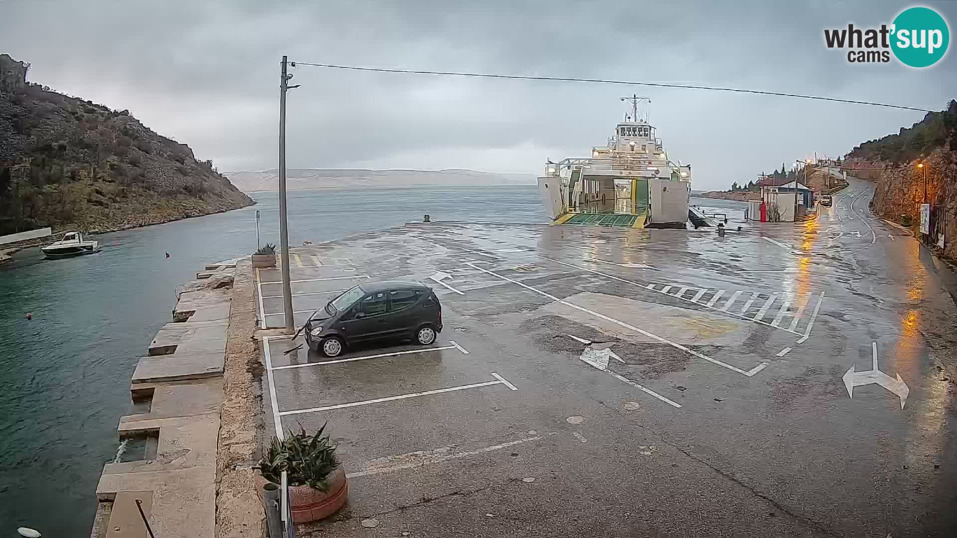 Webcam Prizna ferry port to Pag island