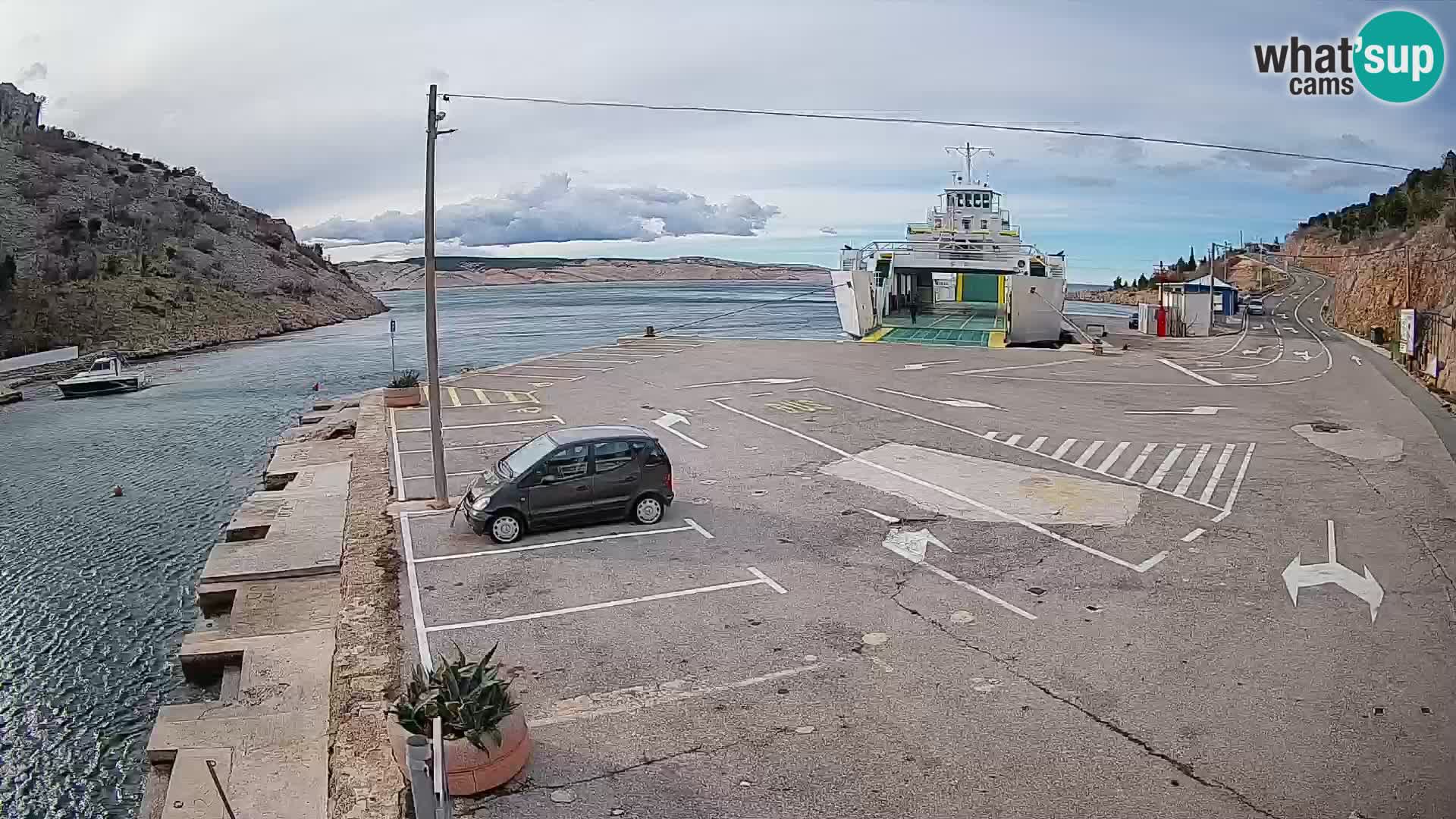 Webcam Prizna ferry port to Pag island