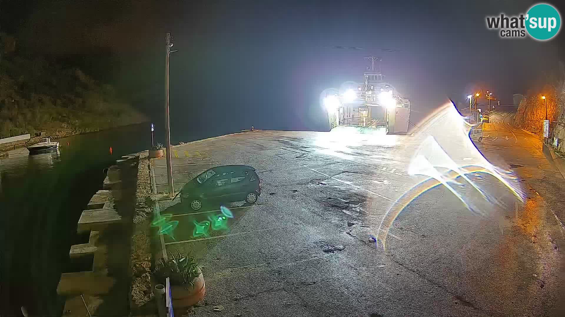 Webcam del puerto de ferris de Prizna – hacia la isla de Pag