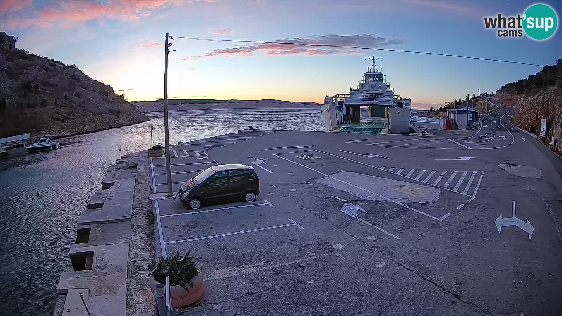 Webcam Prizna ferry port to Pag island