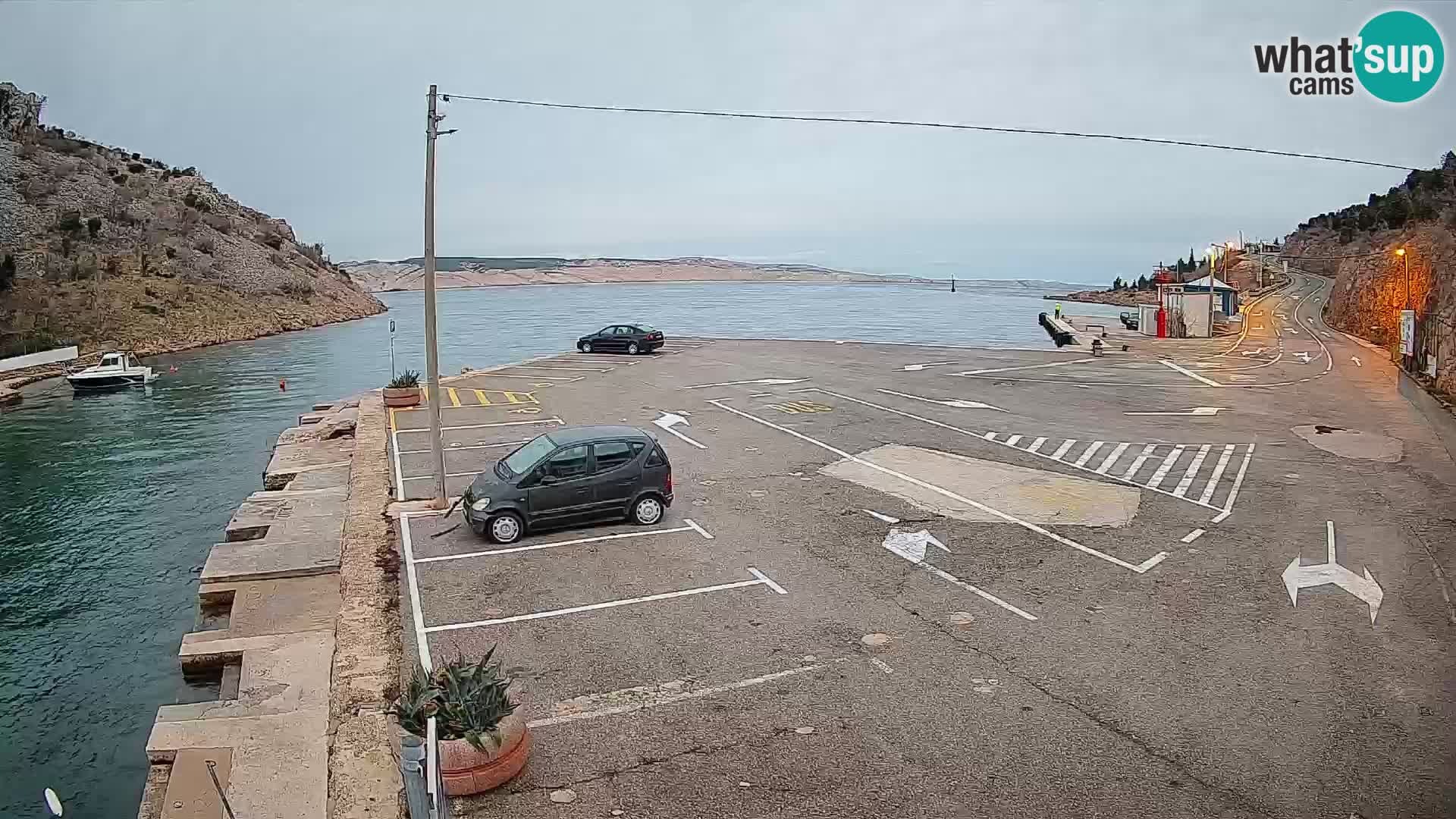 Webcam Prizna ferry port to Pag island